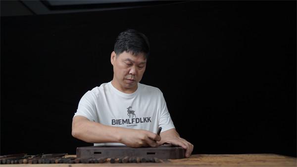紫檀问道三十载葛洪亮重续东方艺术家具文脉(图1)