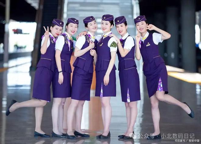 考高铁乘务员需要哪些条件？条件很苛刻前景尚可！(图4)