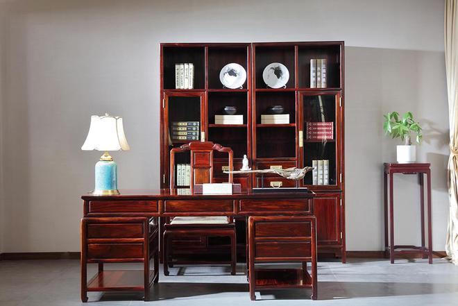 红木家具哪家强？揭秘红木家具十大品牌排行榜你get了吗？(图2)
