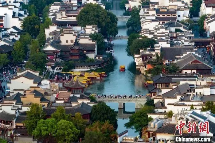 苏超联赛你真是“人均梗王”啊！(图1)