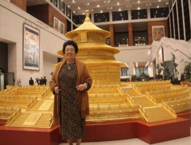 京圈四大富婆：身价过百亿坐拥北京一条街每一位都是女中豪杰(图5)