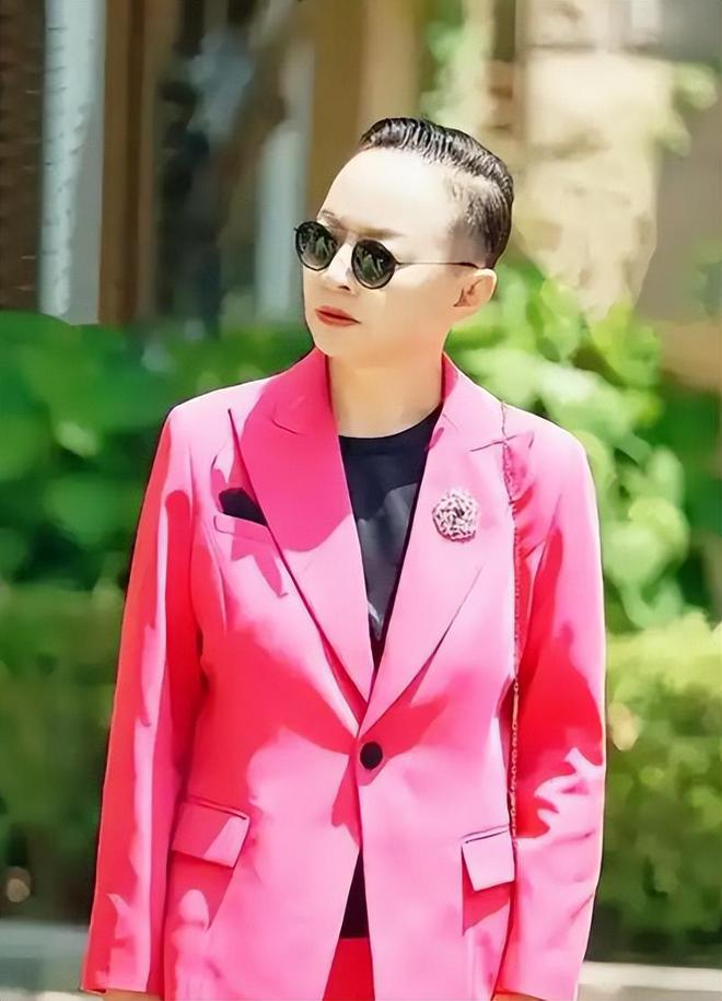 京圈四大富婆：身价过百亿坐拥北京一条街每一位都是女中豪杰(图11)