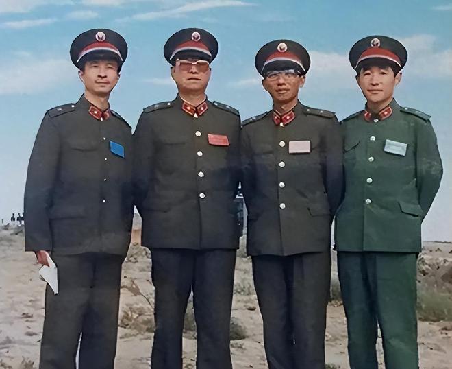 83年39军新军长上任副军长见到后愣住：这不是我当年的俘虏吗？(图16)