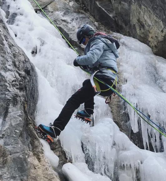 43岁女演员独居老房子家里全是破烂却是无数人理想中的家！(图28)