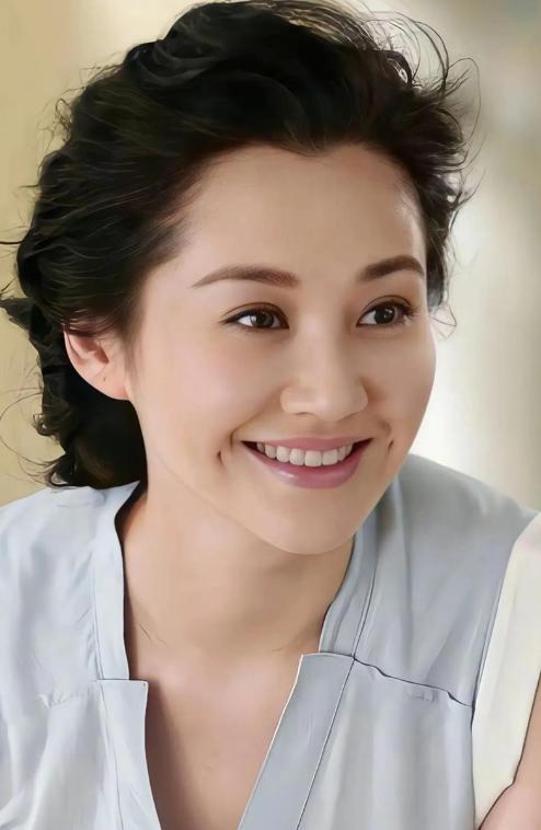 身价过百亿坐拥北京一条街出门坐私人飞机京圈的富婆都有谁？(图6)