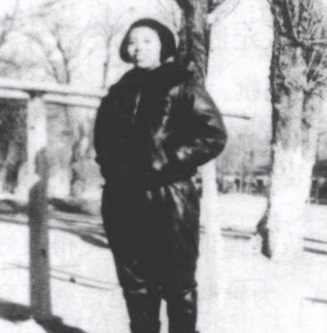 1959年广东省委书记陶铸见到女飞行员施丽霞一言不发扭头就走(图3)