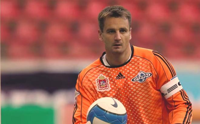 金斯基：我刚踢职业时就告诉自己机会来了必须全力以赴去拼(图2)