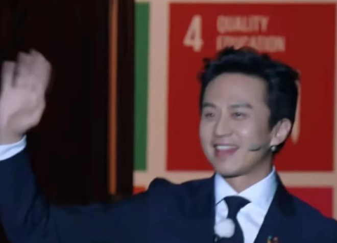 孙俪儿子帅到认不出！年仅14岁身高1米7梦想打CBA职业联赛(图3)