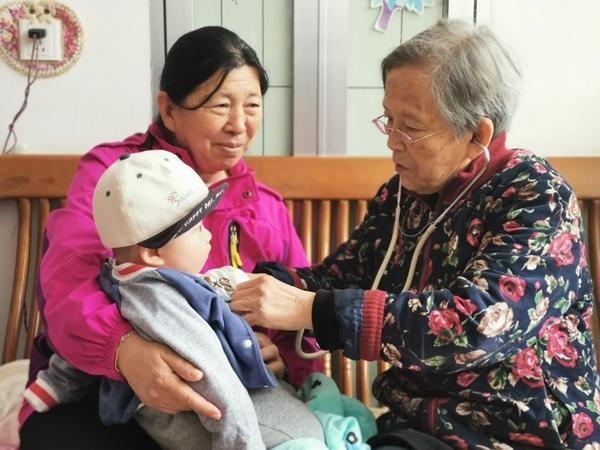 【青春华章·向西而歌】路生梅：为人民健康服务是一生的事业(图3)