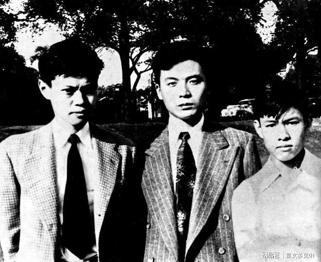 2016年杨振宁看望邓稼先夫人许鹿希他坐的还是那个沙发(图2)