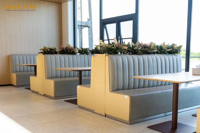 广东三朗家具让全球用上有温度的校企餐厅家具(图3)