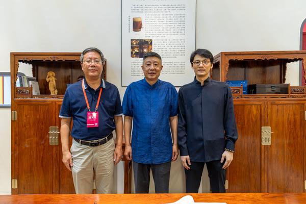 大家之家荣膺“2025黄花梨家具热门品牌”七度蝉联彰显行业领军地位(图11)