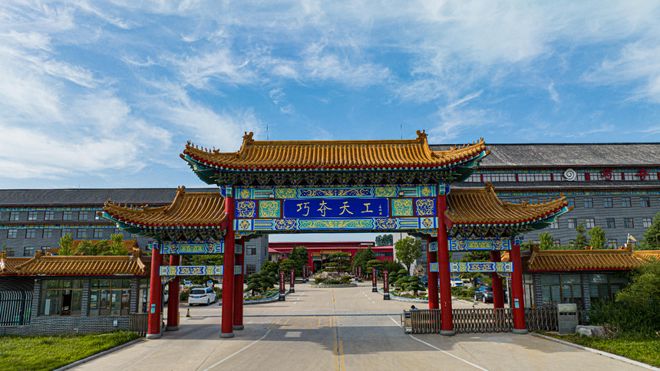 微凹黄檀家具匠心之作：巧夺天工红木的专业之路(图1)