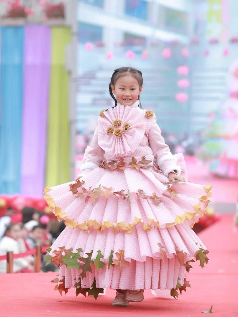 君子御风 马到功成——成都市新津区牧山新城小学首届项目式成果展暨2026年新春游园会(图11)