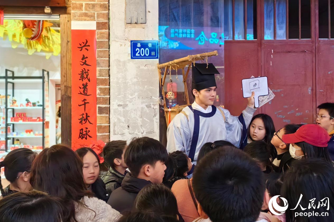 新春走基层丨宋韵古街迎新春(图2)