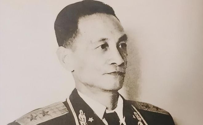 毛主席正为红军前途发愁一个俘虏主动站出来后来成了开国中将(图6)