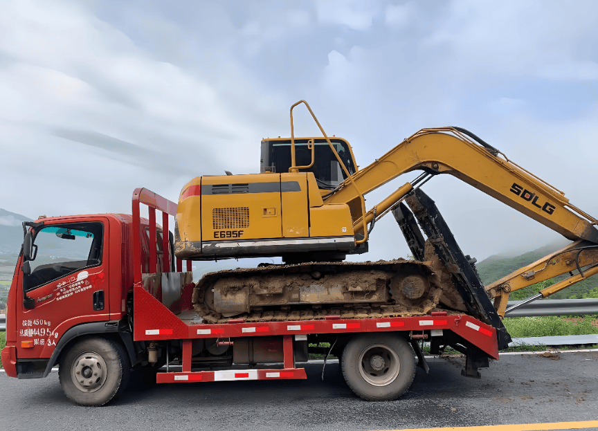 成都汽车维修道路救援专业机构(图1)