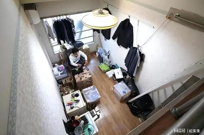 故事：凶宅试睡员：在灭门案的花园豪宅里睡一晚改变了我一生(图1)