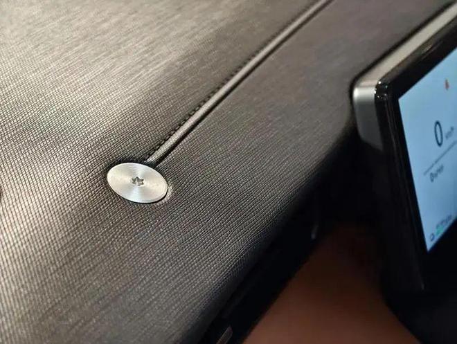 欲把面包比理想向上V6体面闯试驾鑫源汽车向上V6(图11)