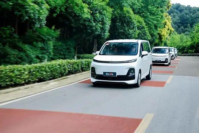 欲把面包比理想向上V6体面闯试驾鑫源汽车向上V6(图14)
